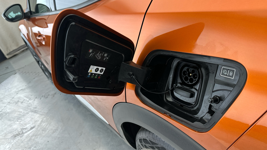Peugeot e-2008 50Kwh Gt Suv 7Kw Charger 136 #27