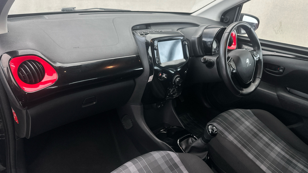 Peugeot 108 1.0 Allure Euro 6 Ss Black #10