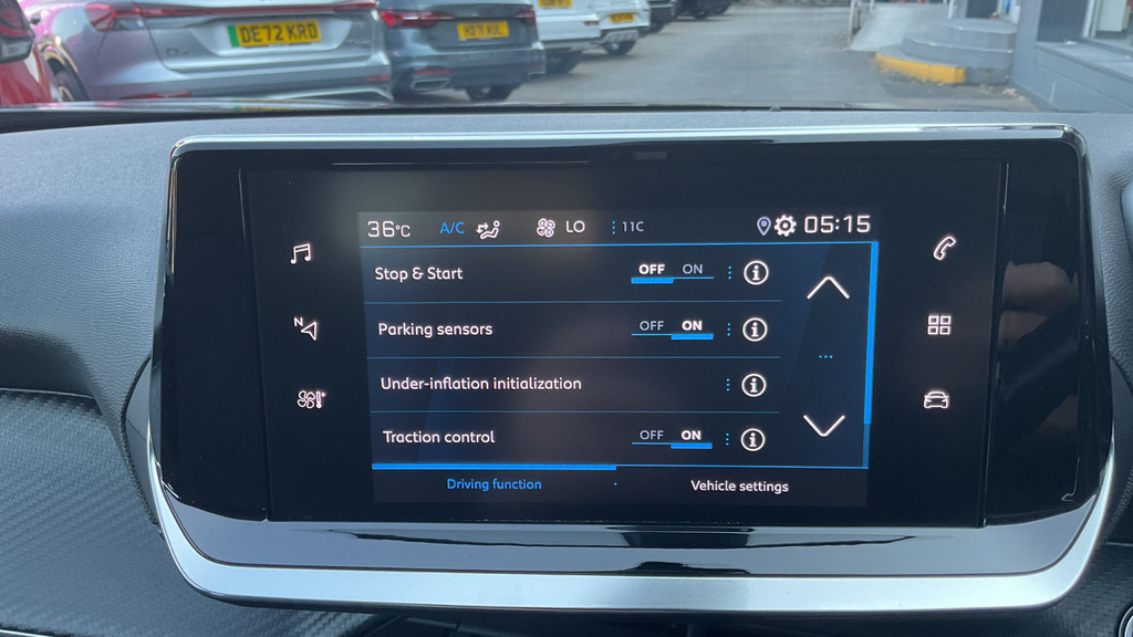 Peugeot 2008 1.2 Puretech Allure Premium Suv Eat Eur #35
