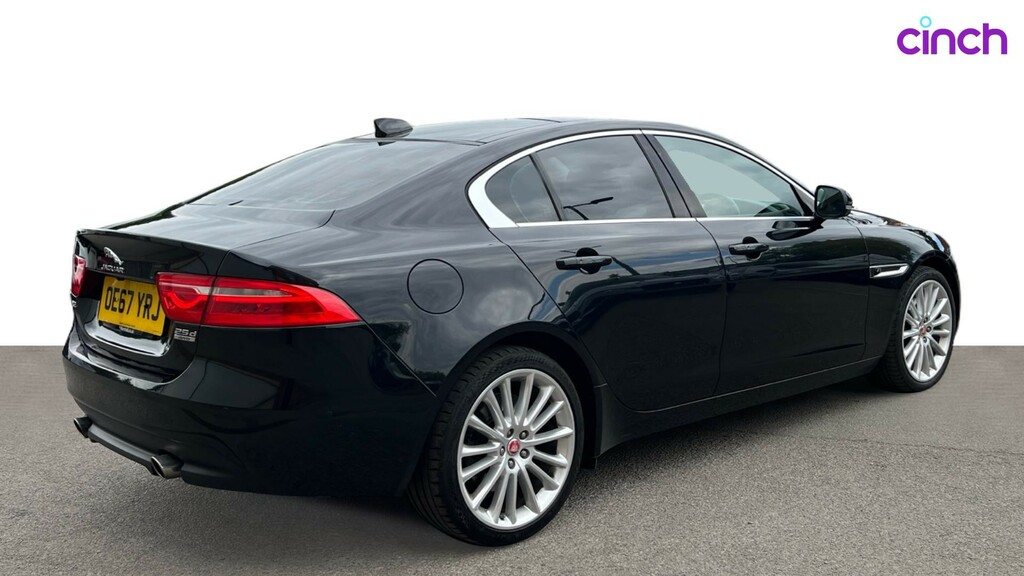Jaguar XE 2018 2.0I Gpf R-sport Saloon Euro White #3