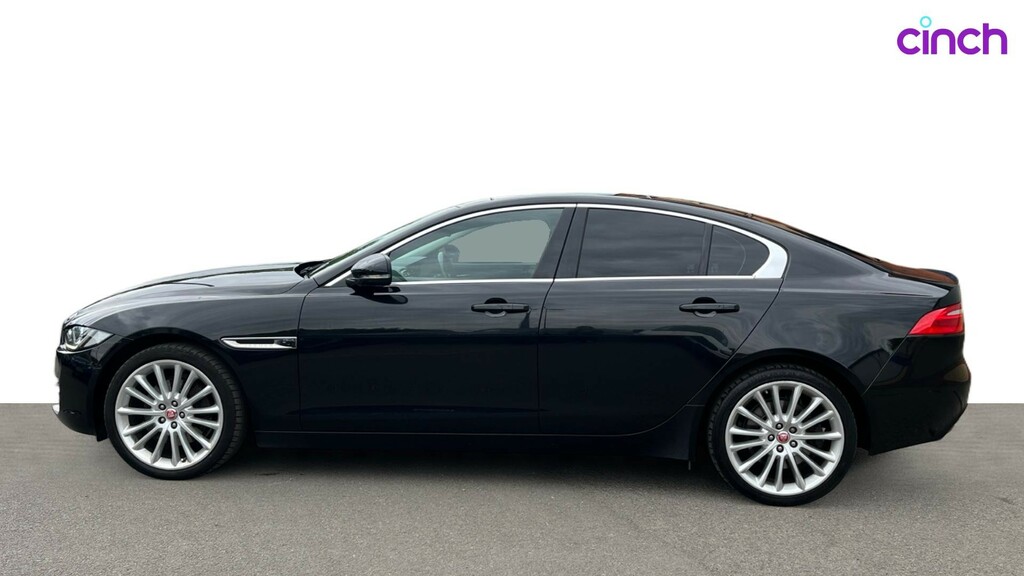 Jaguar XE 2018 2.0I Gpf R-sport Saloon Euro White #6