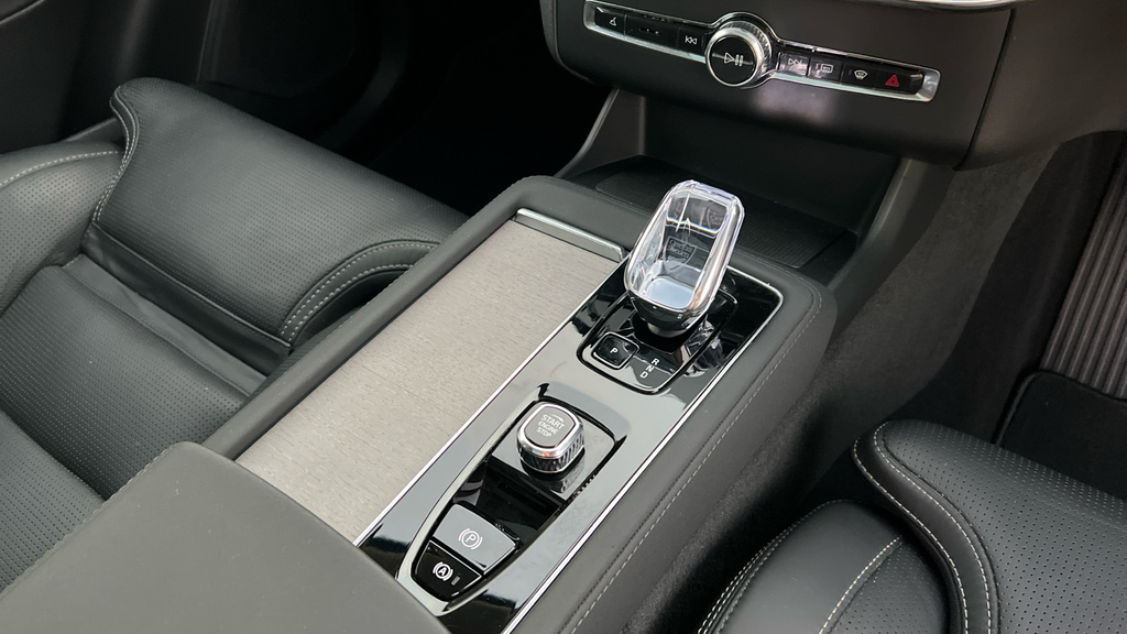 Volvo XC90 2.0 T8 18.8Kwh Ultra Dark Suv Plug-in H White #34