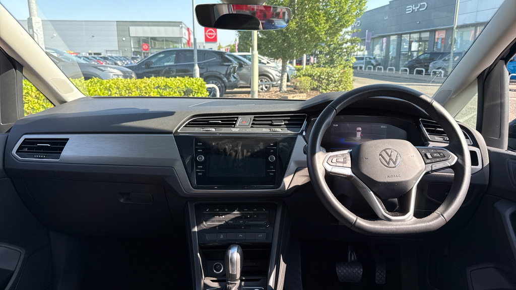 Volkswagen Touran Touran 1.5 Tsi Evo Match Dsg Black #11