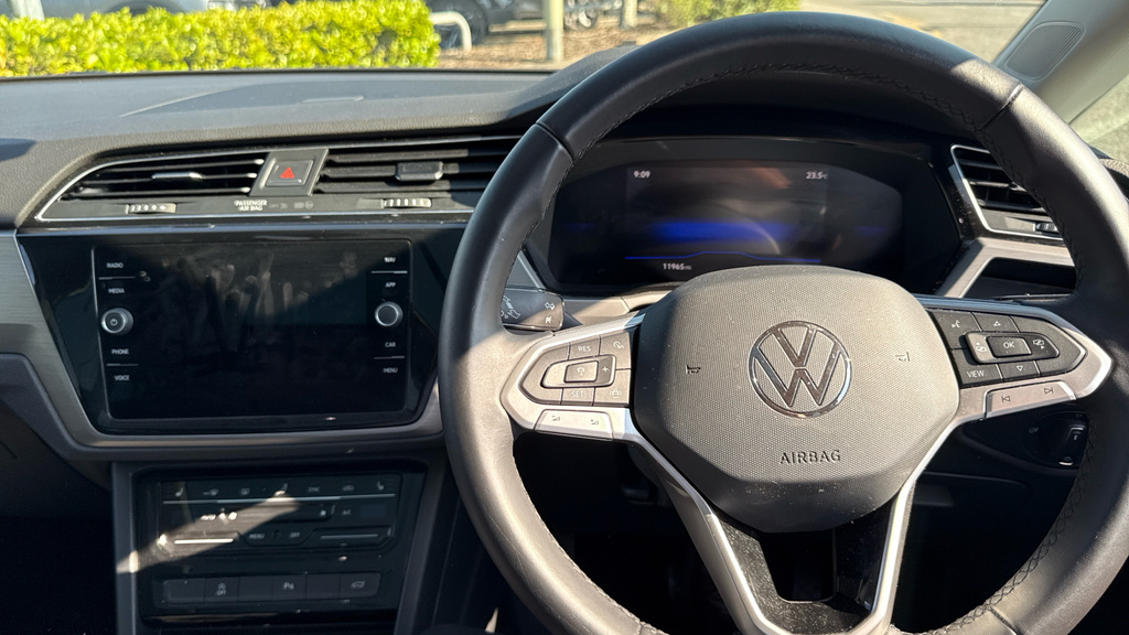 Volkswagen Touran Touran 1.5 Tsi Evo Match Dsg Black #12