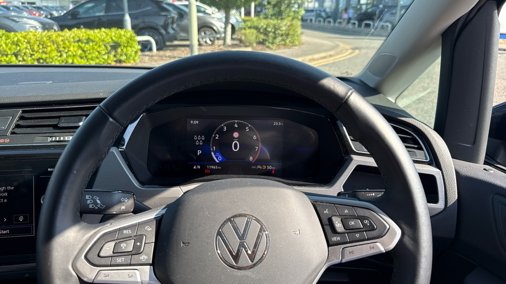 Volkswagen Touran Touran 1.5 Tsi Evo Match Dsg Black #13