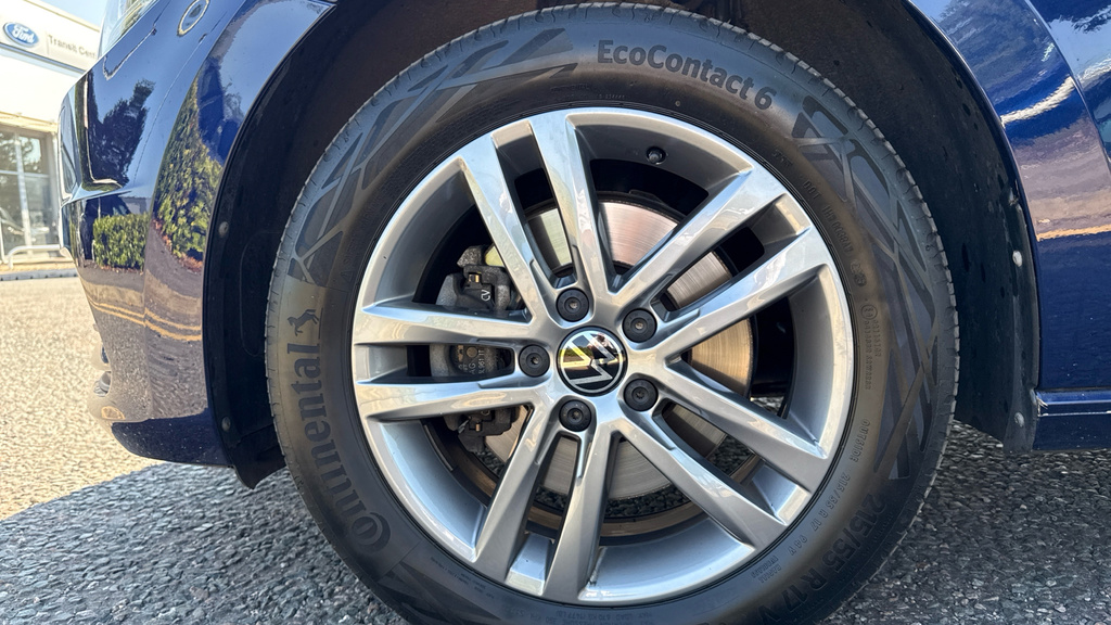 Volkswagen Touran Touran 1.5 Tsi Evo Match Dsg Black #18