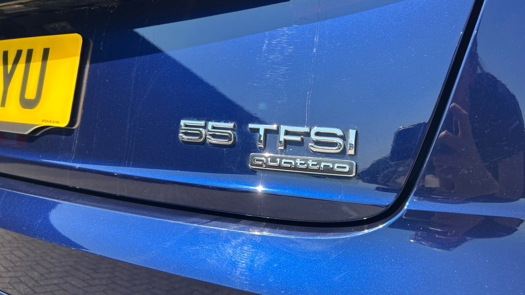 Audi Q8  Black #46
