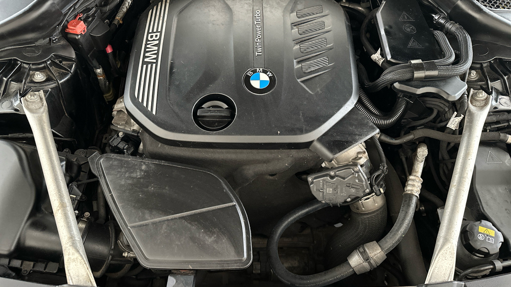 BMW 5 Series 2.0 520D Mht M Sport Touring Hybrid Ste Black #24
