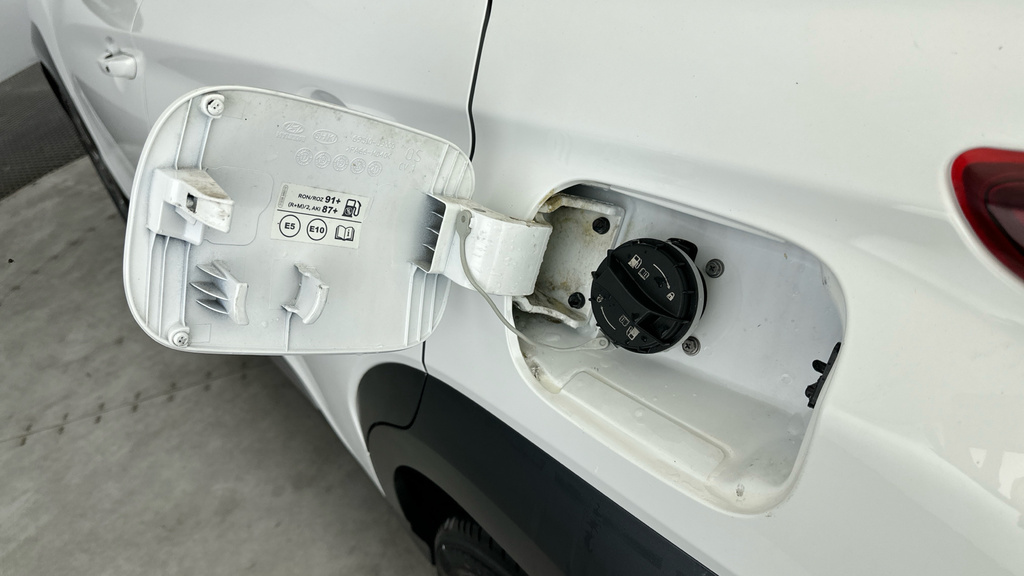Hyundai Kona 64Kwh Premium Suv 10.5Kw Charge Green #31