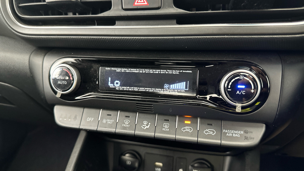 Hyundai Kona 64Kwh Premium Suv 10.5Kw Charge Green #17