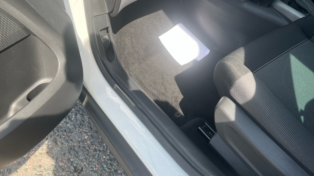 Citroen C3 Aircross 1.2 Puretech Flair Aircross Red #38