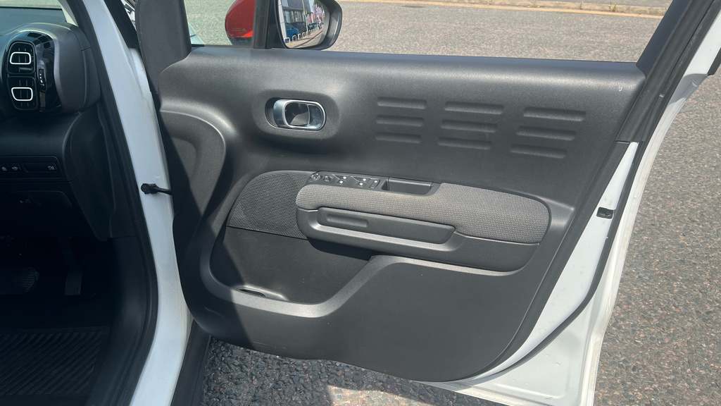 Citroen C3 Aircross 1.2 Puretech Flair Aircross Red #34