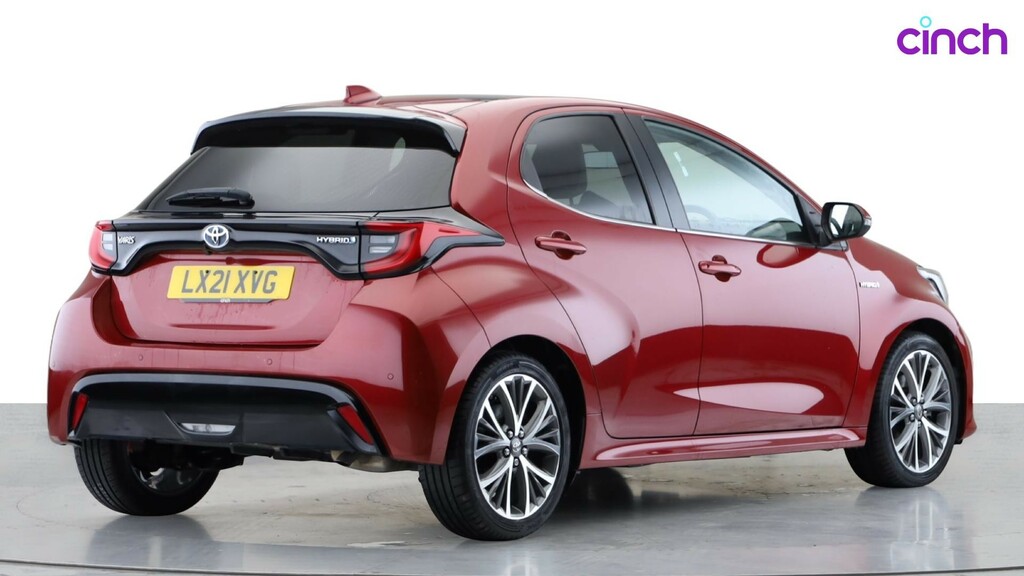 Toyota Yaris Toyota Yaris 1.5 Hybrid Design Cvt White #3
