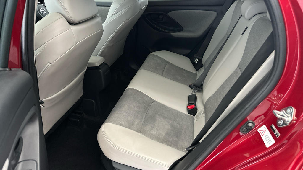 Toyota Yaris Toyota Yaris 1.5 Hybrid Design Cvt White #20