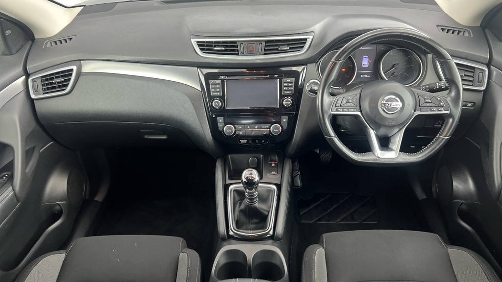 Nissan Qashqai 1.3 Dig-t 140Ps N-connecta Glass Roof Red #15