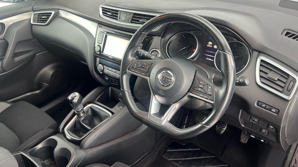 Nissan Qashqai 1.3 Dig-t 140Ps N-connecta Glass Roof Red #9
