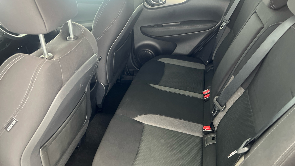Nissan Qashqai 1.3 Dig-t 140Ps N-connecta Glass Roof Red #24