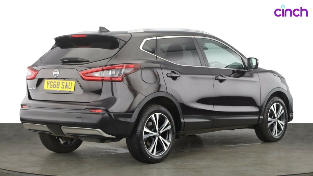 Nissan Qashqai 1.3 Dig-t 140Ps N-connecta Glass Roof Red #3