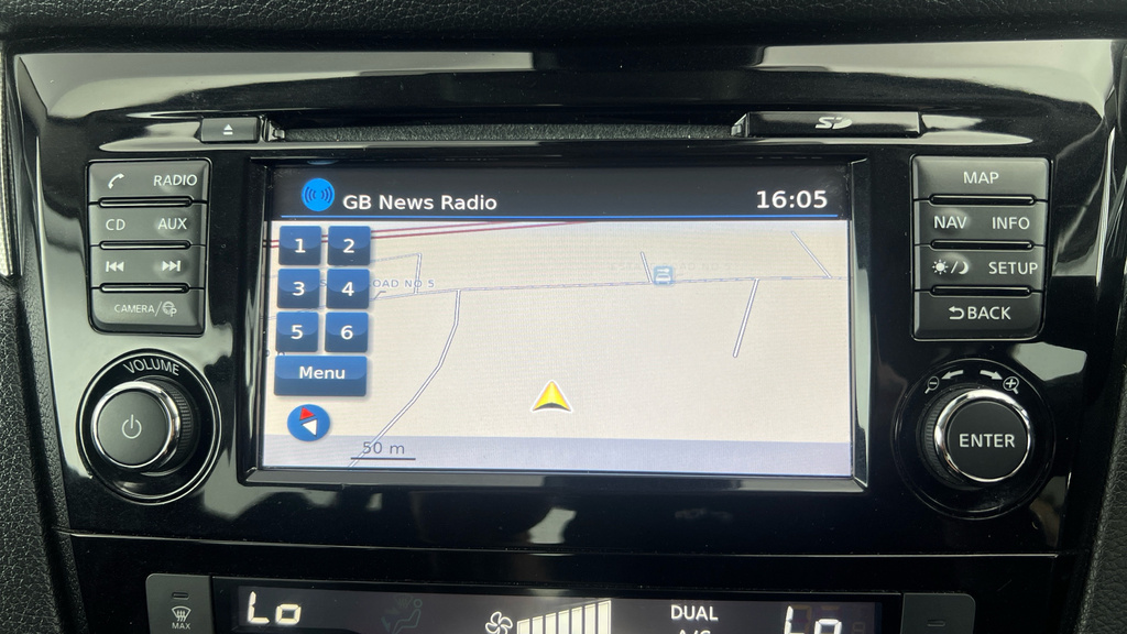 Nissan Qashqai 1.3 Dig-t 140Ps N-connecta Glass Roof Red #20