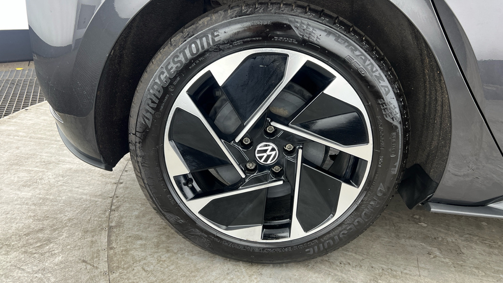 Volkswagen ID.3 107Kw Family Pro 58Kwh 18In Alloys Grey #30
