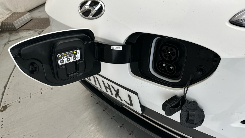 Hyundai Kona 1.0 T-gdi Mhev Premium Suv Hybrid Manua Blue #30
