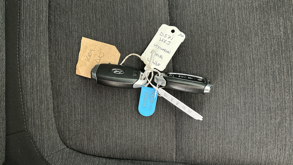 Hyundai Kona 1.0 T-gdi Mhev Premium Suv Hybrid Manua Blue #31