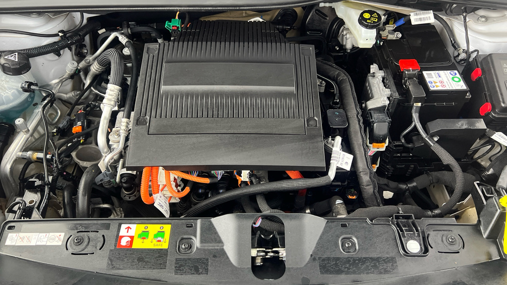 Peugeot e-2008 50Kwh Gt Suv 7Kw Charger 136 #21