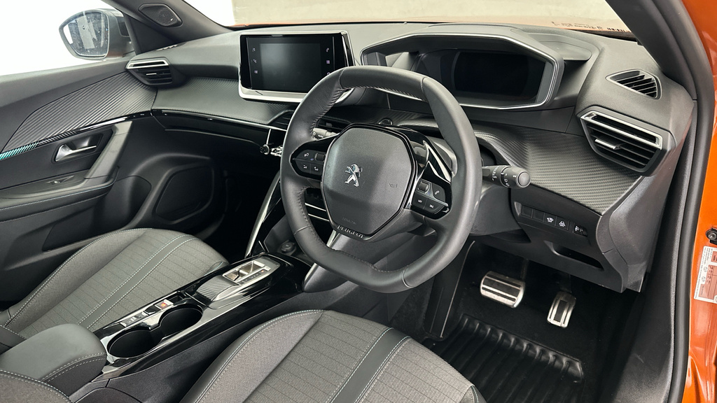 Peugeot e-2008 50Kwh Gt Suv 7Kw Charger 136 White #11