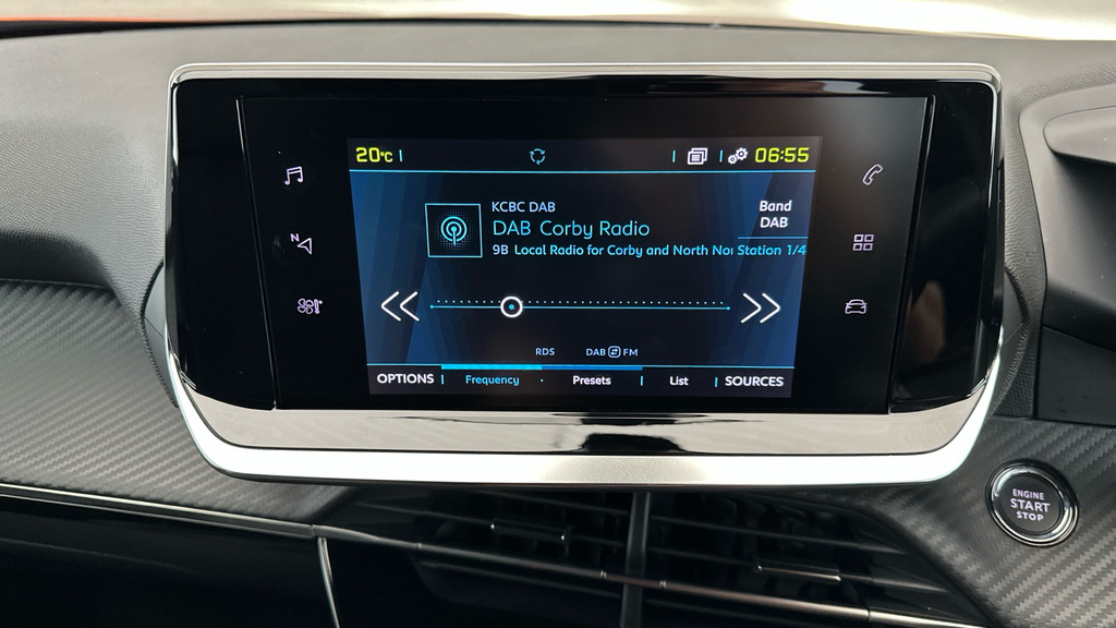 Peugeot e-2008 50Kwh Gt Suv 7Kw Charger 136 White #18