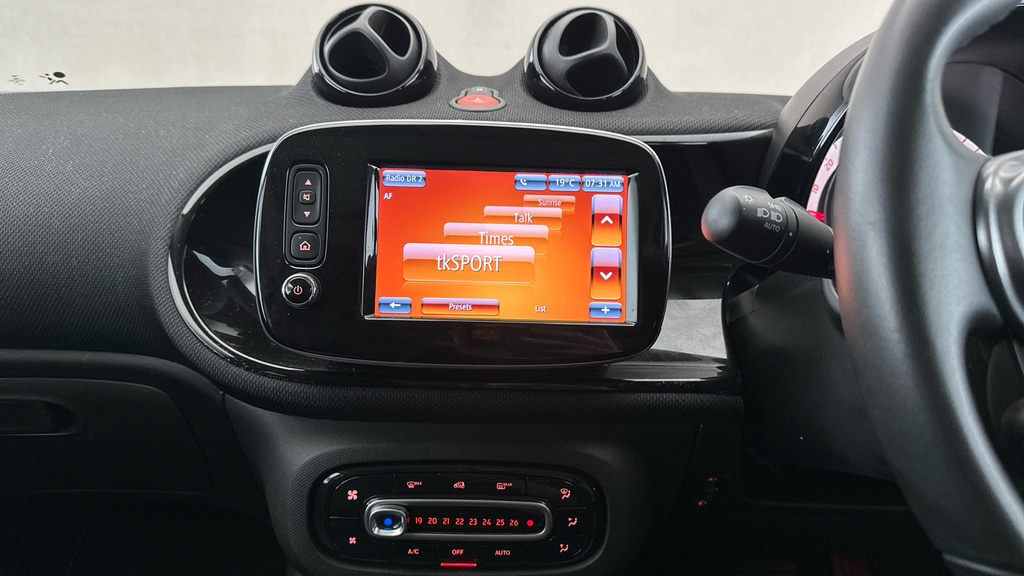 Smart Forfour Eq Forfour Passion Advanced Silver #17