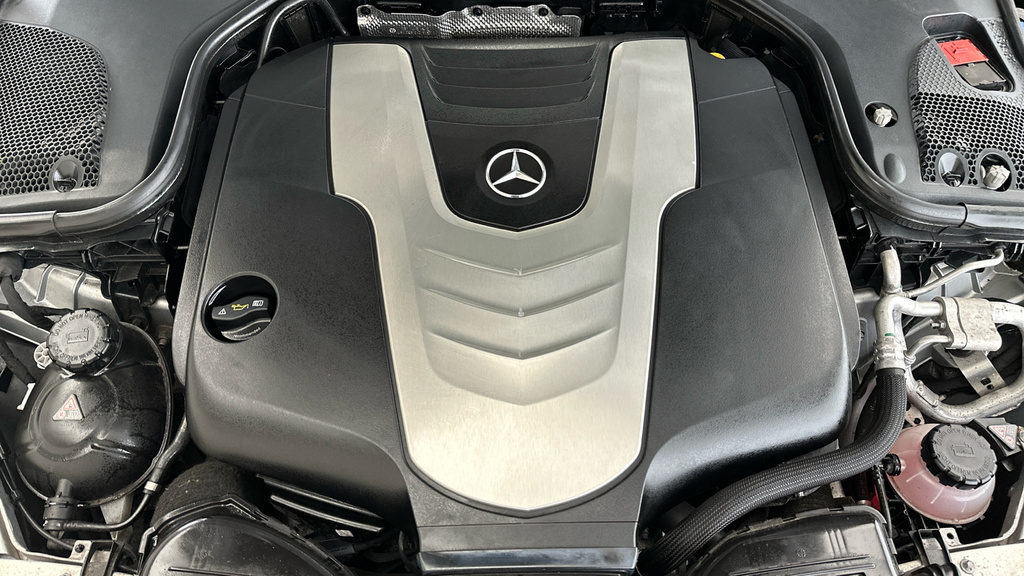 Mercedes-Benz E Class Grey #22