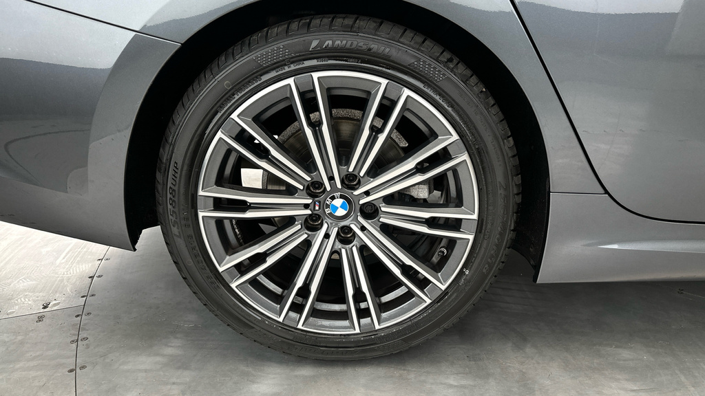 BMW 3 Series 320I Sport Step Black #26