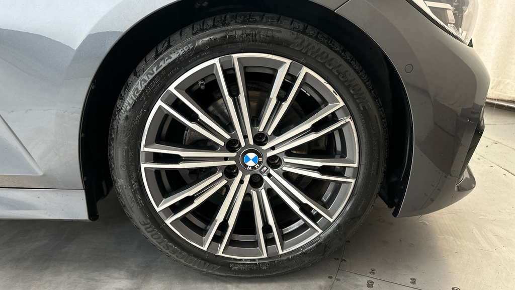 BMW 3 Series 320I Sport Step Black #27