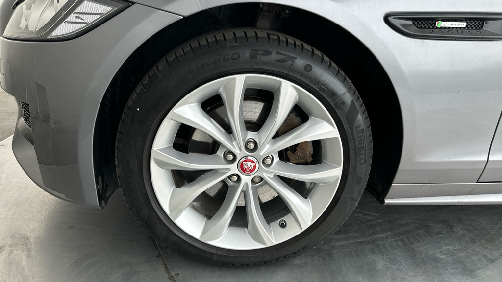 Jaguar XF R-dynamic Hse  #24