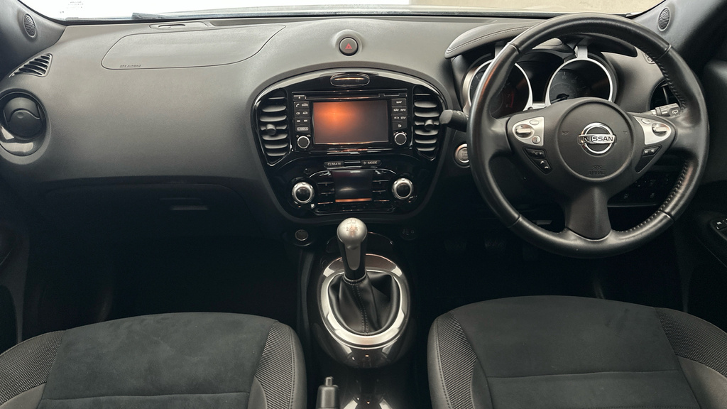 Nissan Juke Hatchback White #11