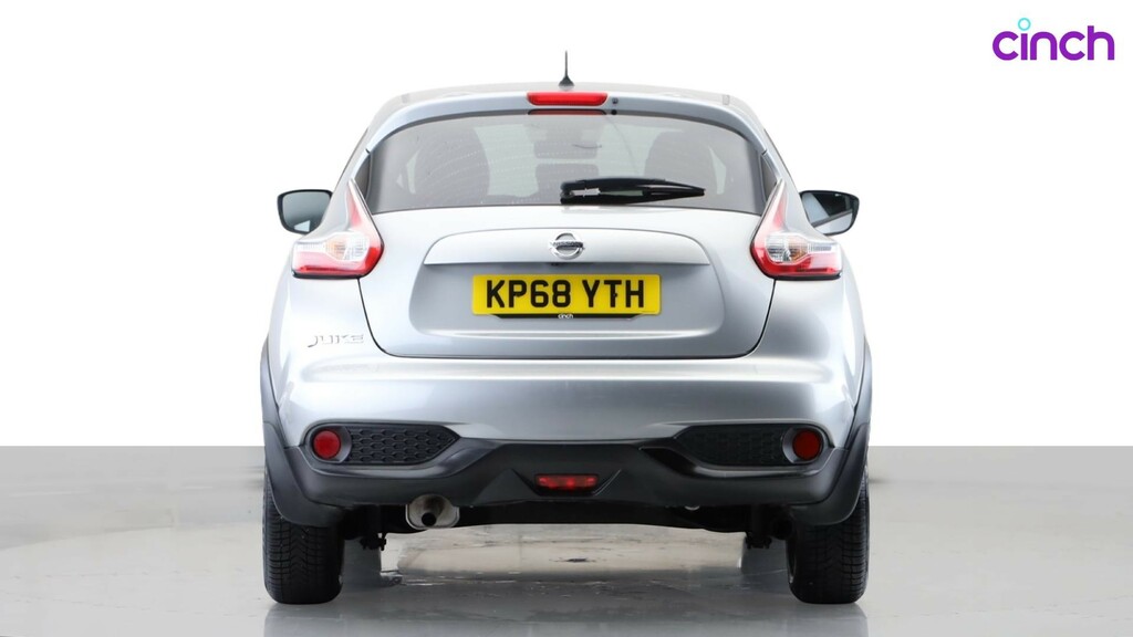 Nissan Juke Hatchback White #4