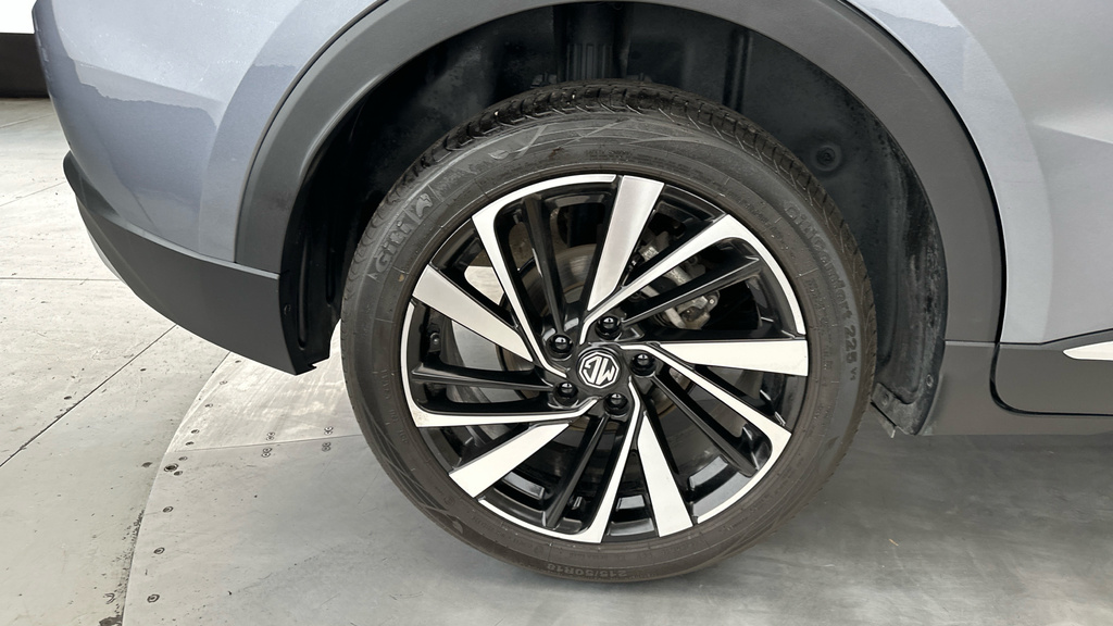 MG ZS 1.5 Hybrid Trophy Grey #26