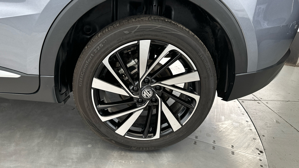 MG ZS 1.5 Hybrid Trophy Grey #25
