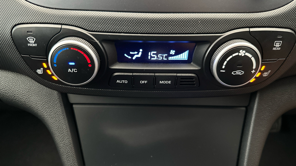 Hyundai I10 White #16