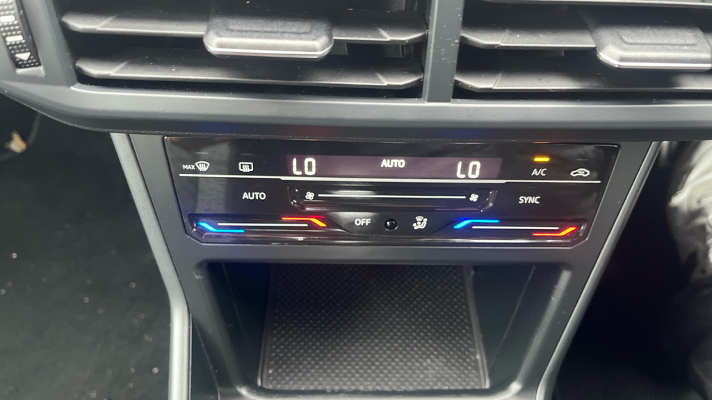 Volkswagen Polo 1.2 Automatic 5dr White #43