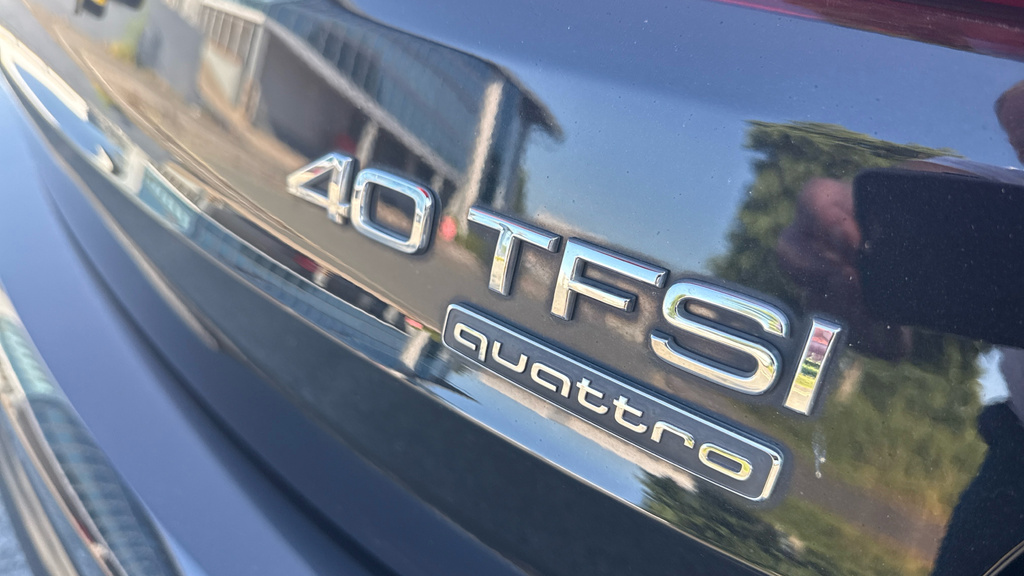 Audi Q3 2L S Line White #26