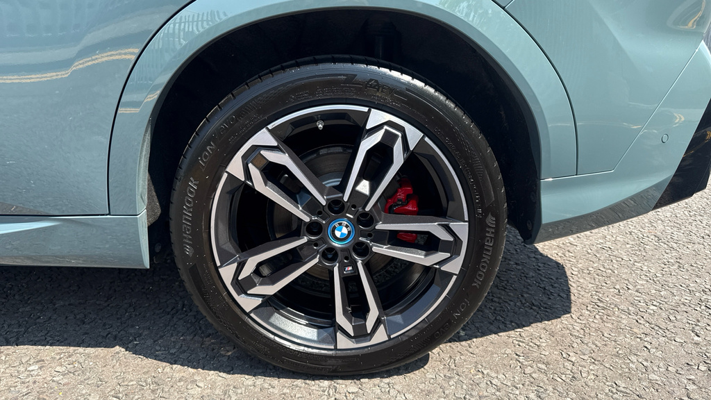 BMW iX2 Ix2 Edrive20 Shadow Edition Green #26