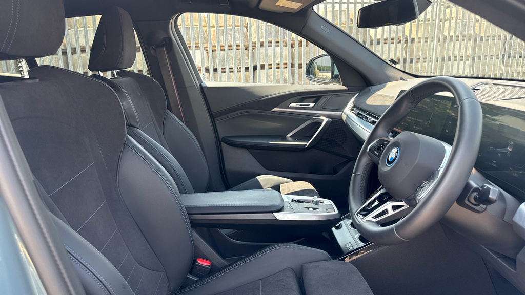BMW iX2 Ix2 Edrive20 Shadow Edition Green #16