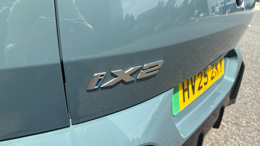 BMW iX2 Ix2 Edrive20 Shadow Edition Green #44