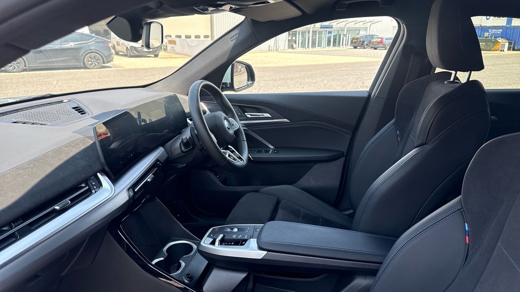 BMW iX2 Ix2 Edrive20 Shadow Edition Green #10