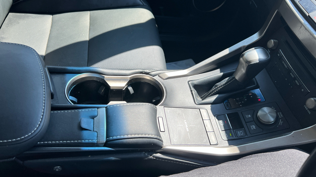 Lexus NX 300H 2.5 Premier Cvt #31