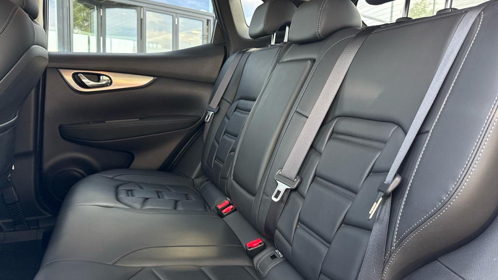 Nissan Qashqai 1.3 Dig-t 160 157 N-connecta Dct Glass Roof White #14