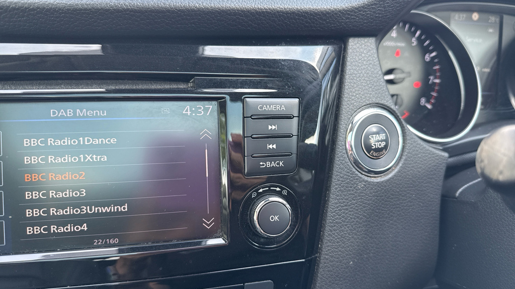 Nissan Qashqai 1.3 Dig-t 160 157 N-connecta Dct Glass Roof White #44