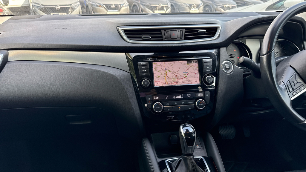 Nissan Qashqai 1.3 Dig-t 160 157 N-connecta Dct Glass Roof White #12