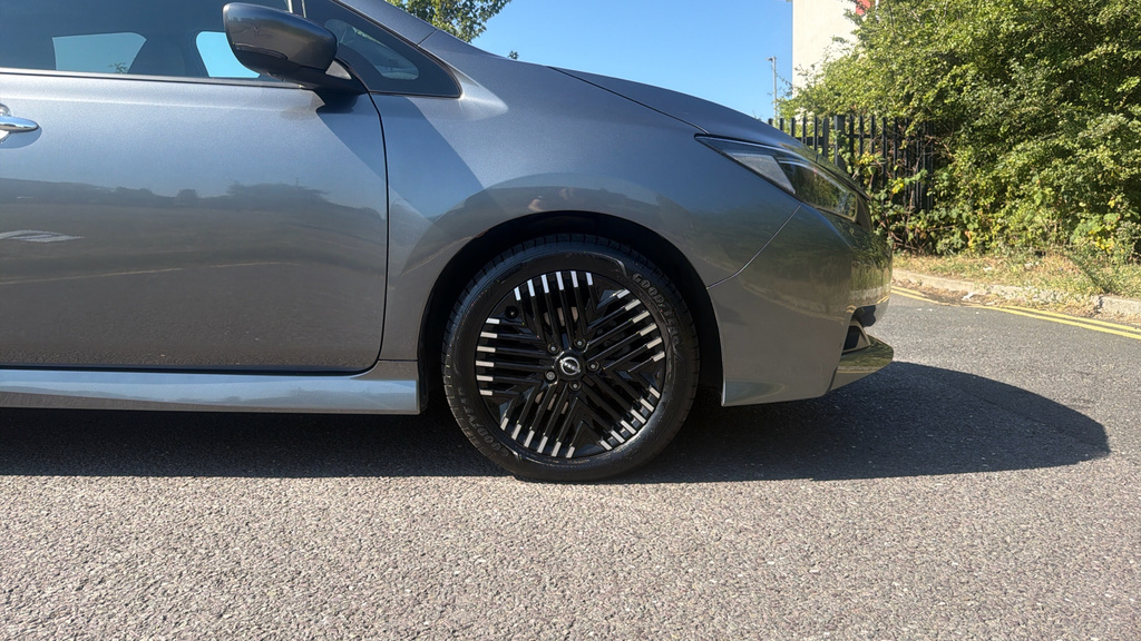 Nissan Leaf 39Kwh Tekna White #26